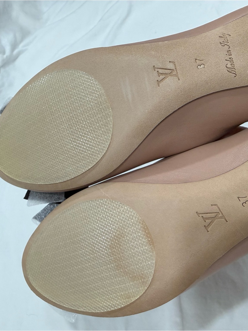 Louis Vuitton Popi Flat Ballerina - Picture 13 of 14